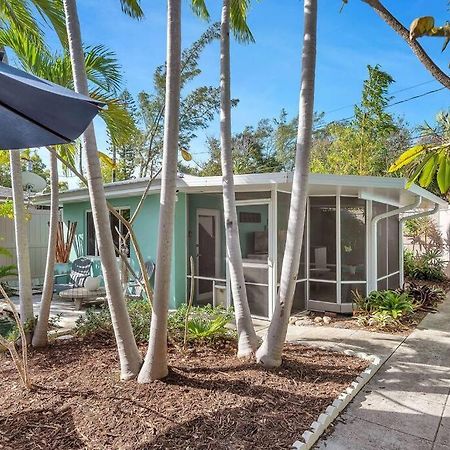 Charming Studio W Pool One Mile To Beach Pets Welcome Lake Worth Beach Bagian luar foto