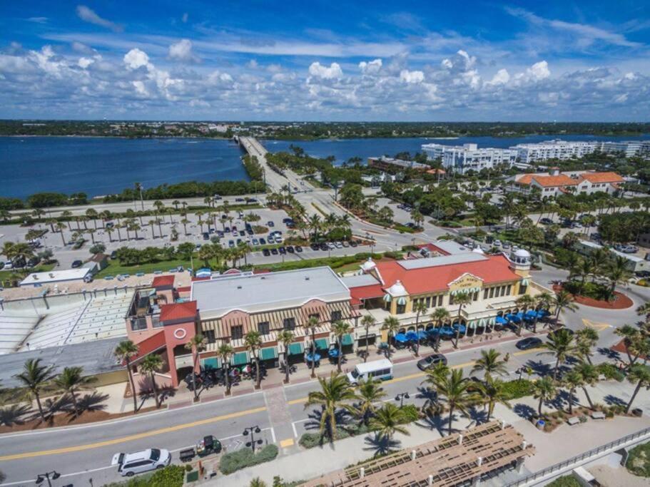 Charming Studio W Pool One Mile To Beach Pets Welcome Lake Worth Beach Bagian luar foto